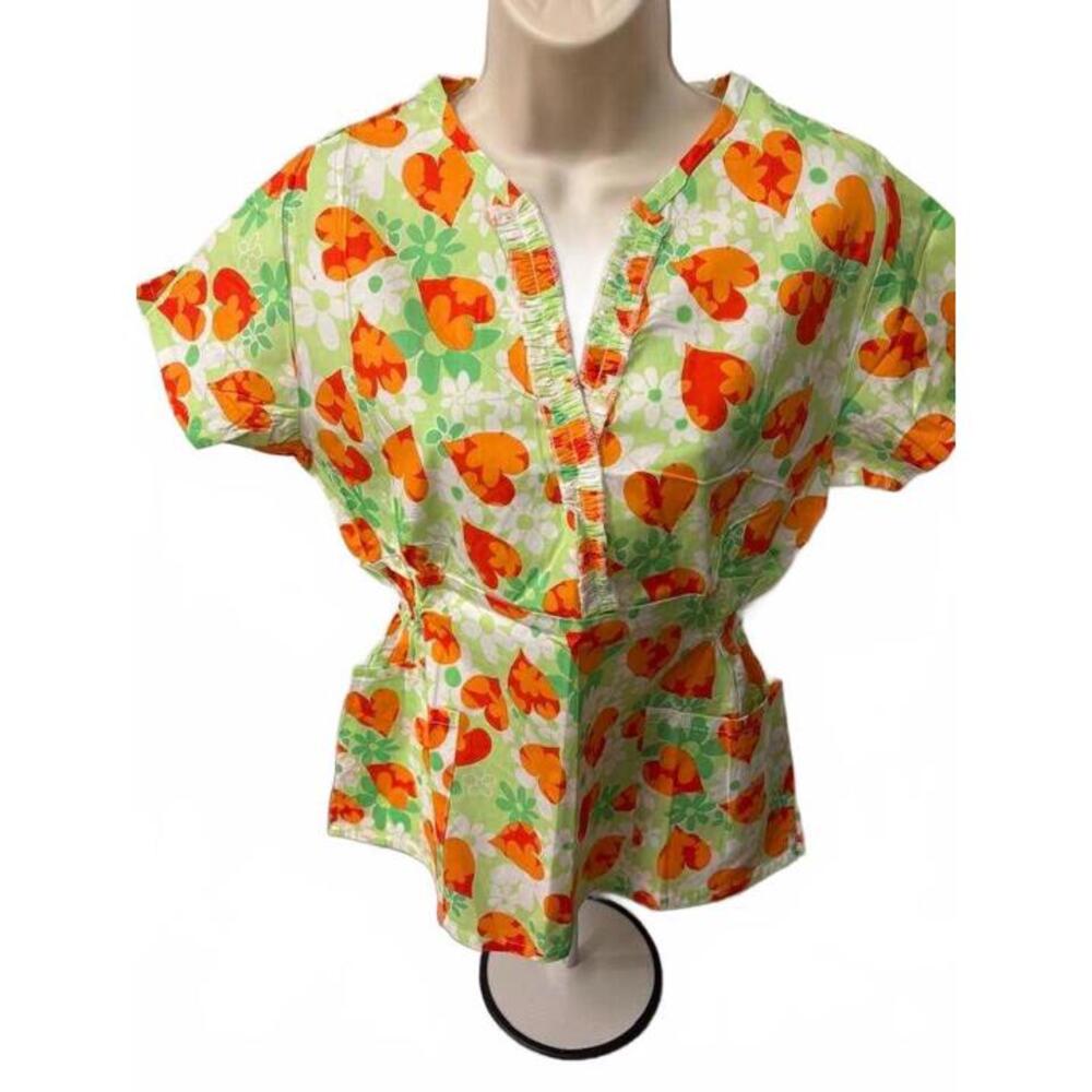 FLEX WOMENS SCRUB‎ TOP SMALL HEARTS GREEN AND ORANGE
